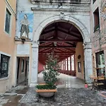Apartament Ponte Vecchio *